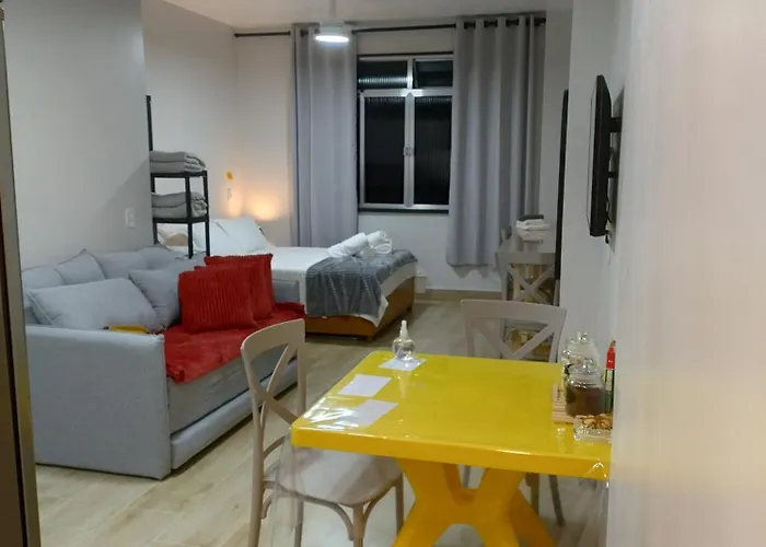 Studio novíssimo primeira quadra praia em Copacabana Rio de Janeiro
